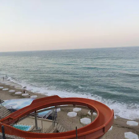 アパート Silver A28 ビャラ