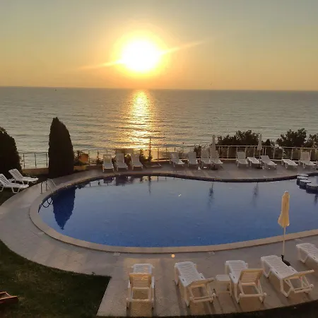 Silver A28 アパート *