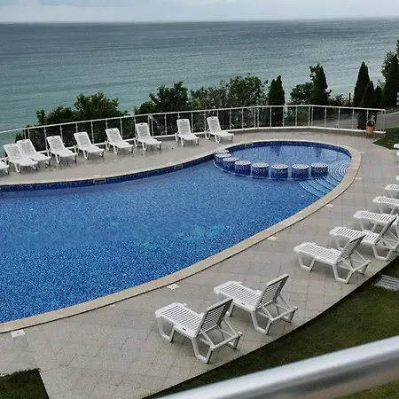 Silver A28 アパート